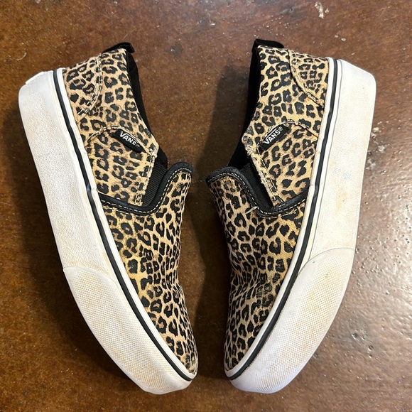 Leopard Vans - Picture 3 of 5